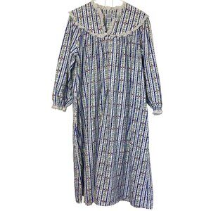 Lanz of Salzburg Classic Blue Tyrolean Eyelet Cotton Flannel Nightgown Small